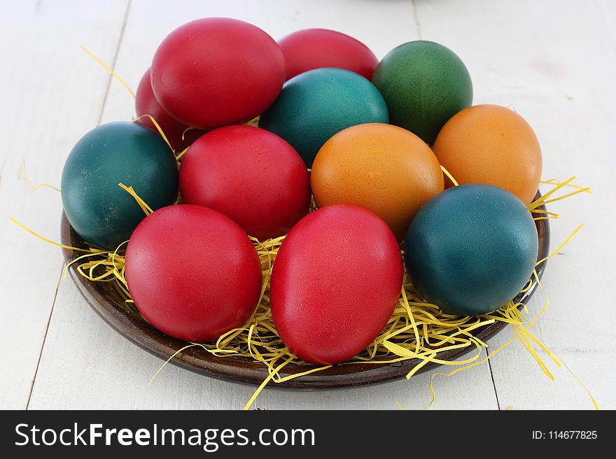 Red, Orange, and Green Printed Eggs Screenshot