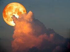 Super Full Moon Heap Cloud Evening Sunset Royalty Free Stock Photos