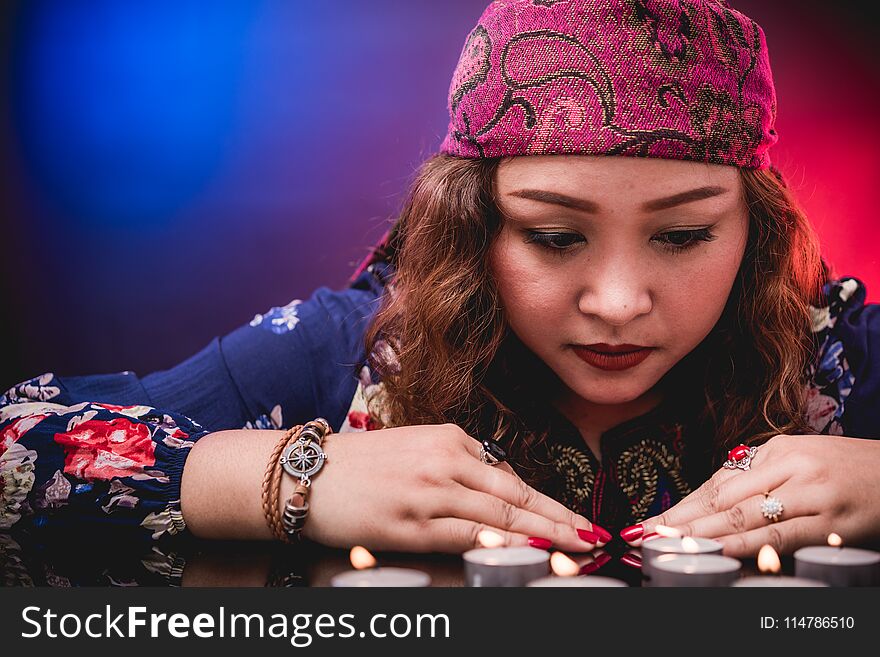 Female Woman Seer Teller Psychic Fortuneteller