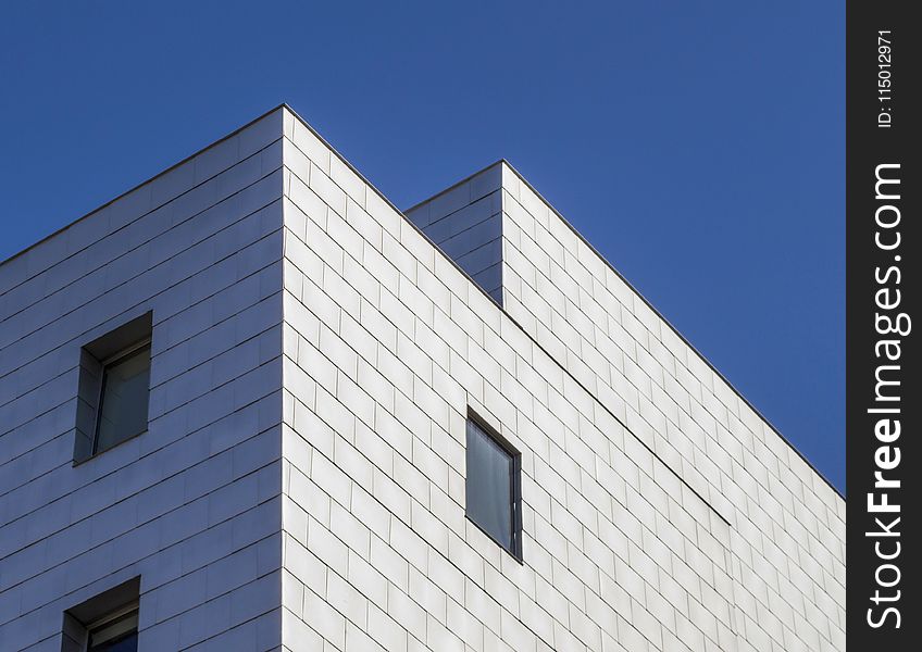 Worm&#x27;s Eye View Photography of White Concrete Building