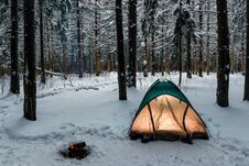 Tent In The Winter Forest On A Hike Royalty Free Stock Photos