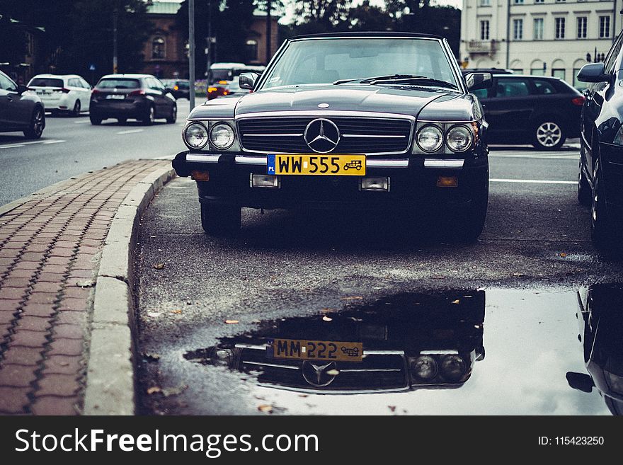 Photo of Black Mercedes Benz