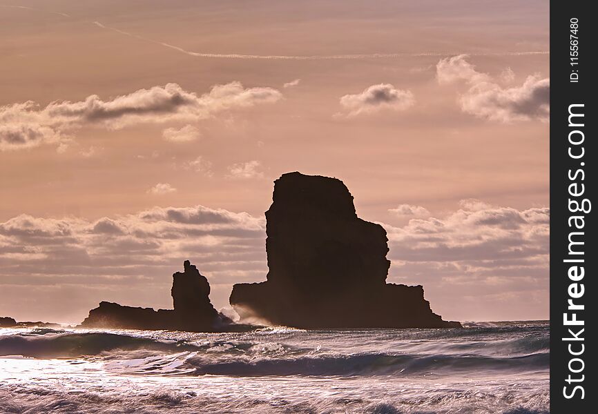 Amazing Sunset, Talisker Bay On The Isle Of Skye In Scotland. Foamy Sea