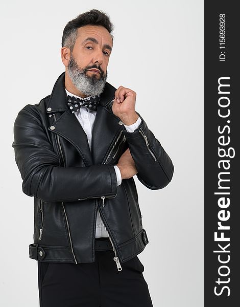 Men&x27;s Black Leather Zip-up Jacket