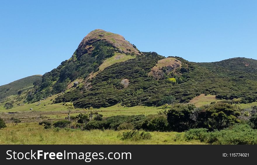 Green Mountain At Daytime