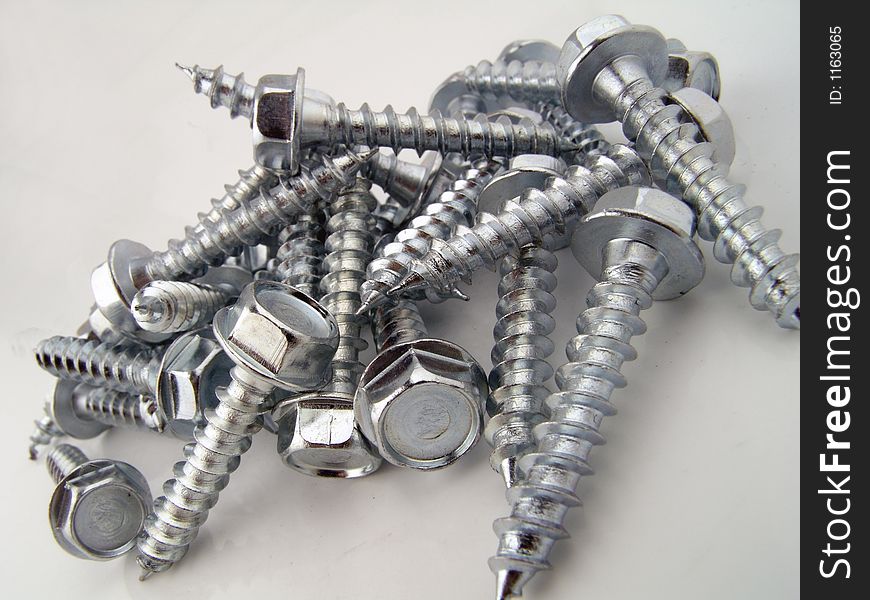 A pile of screws.