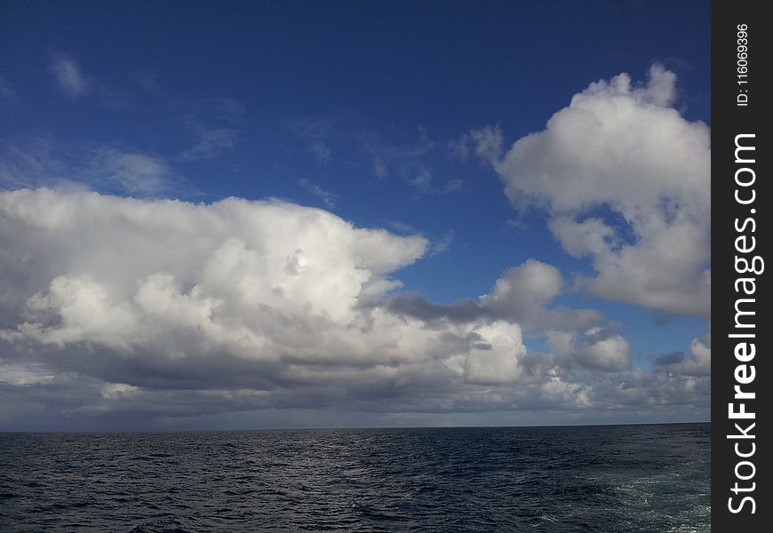 Sky, Cloud, Horizon, Sea