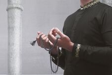 Muslim Man Praying With Prayer Beads Stock Photography Muslim Man Praying With Prayer Beads Stock Photography