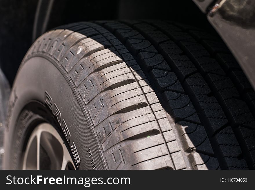 Tire, Tread, Synthetic Rubber, Automotive Tire