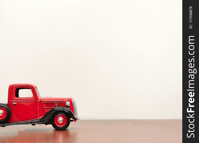 Classic Red Vehicle Scale Model