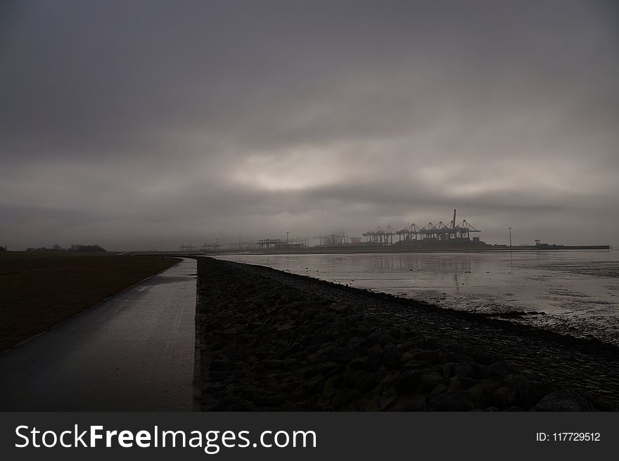 Sky, Waterway, Horizon, Fog