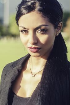 Free Beautiful Woman Long Dark Hair Royalty Free Stock Photography - 118092767