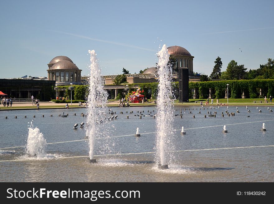Water, Fountain, Water Feature, Tourist Attraction