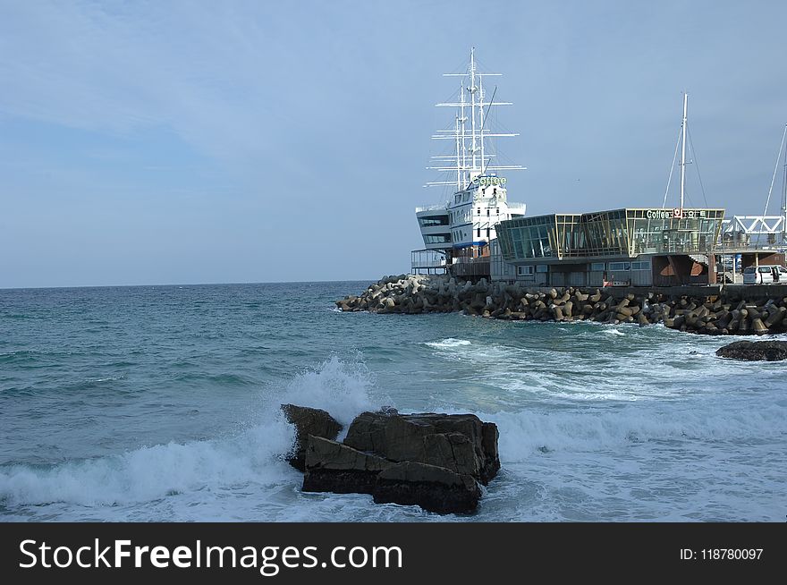 Sea, Coast, Coastal And Oceanic Landforms, Ship