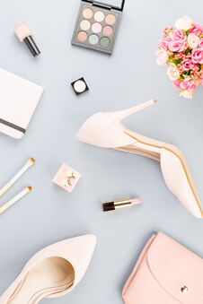 Fashion Blogger Workspace Flat Lay With Pumps, Cosmetics, Purse, Planner Book And Flowers. Royalty Free Stock Photography