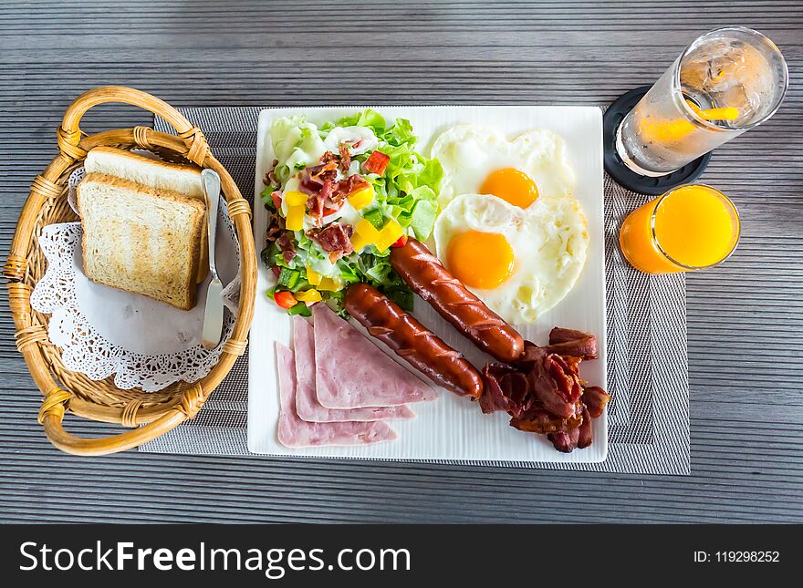 American Breakfast is foods with health benefits on table.