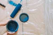 Free Blue Paint Beside Blue Paint Roller Stock Photos - 119308673