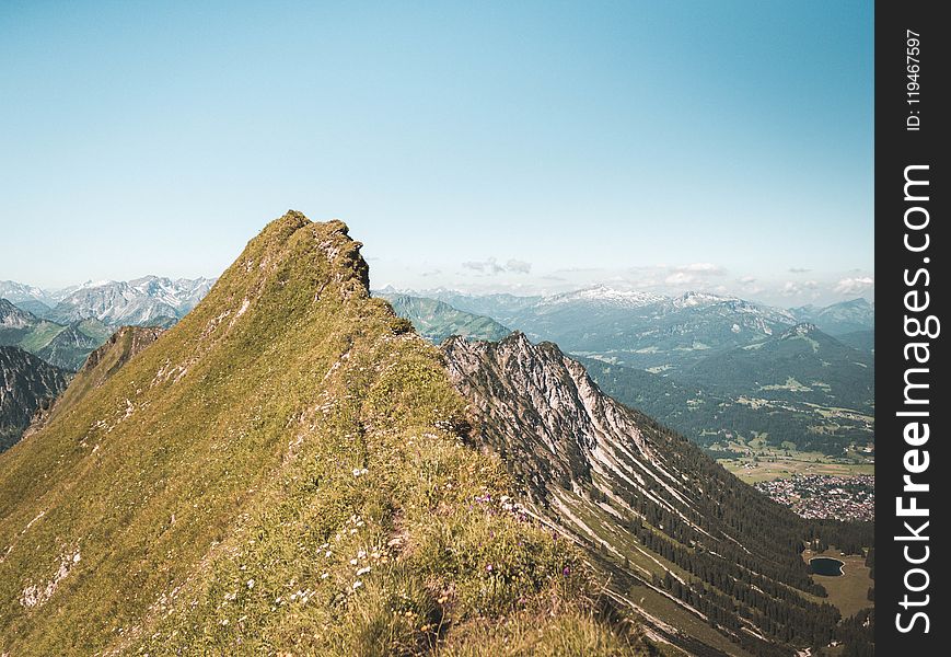 Bird&#x27;s Eye View Photography of Mountain