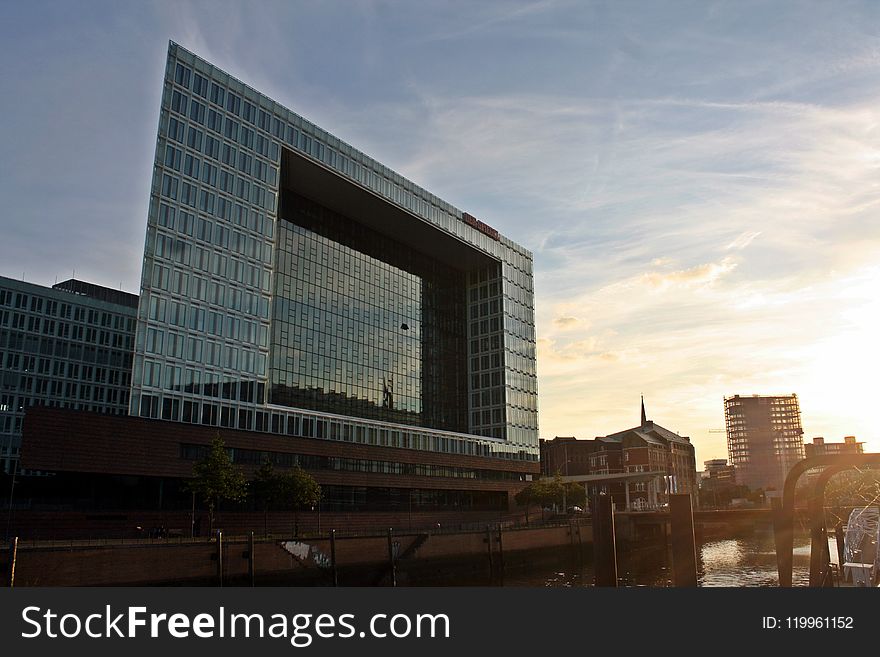 Building, Commercial Building, Sky, Reflection