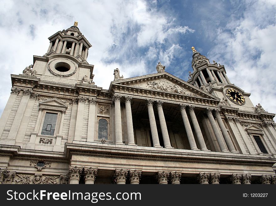 St Paul Cathedral  London, this image shows the main entrance. St Paul Cathedral  London, this image shows the main entrance