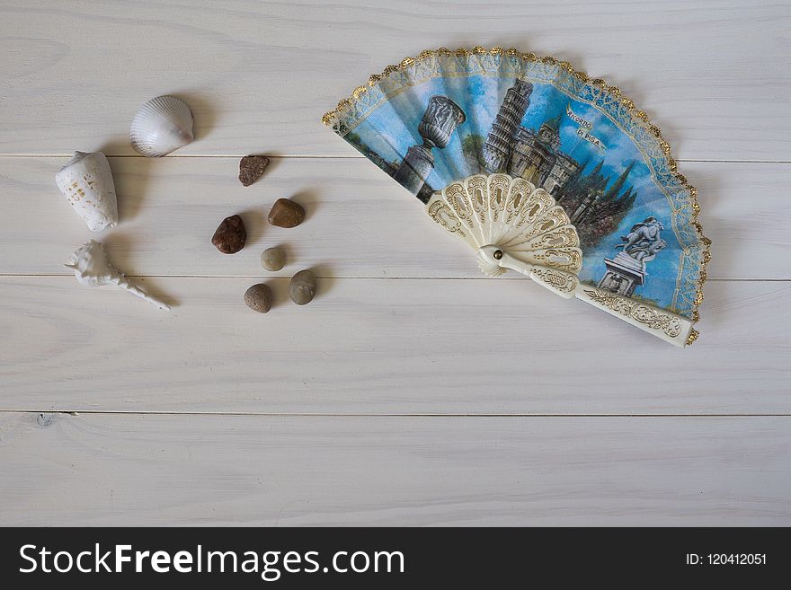 Decorative Fan, Feather, Material