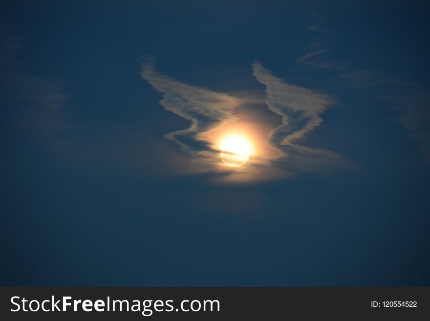 Sky, Atmosphere, Daytime, Geological Phenomenon