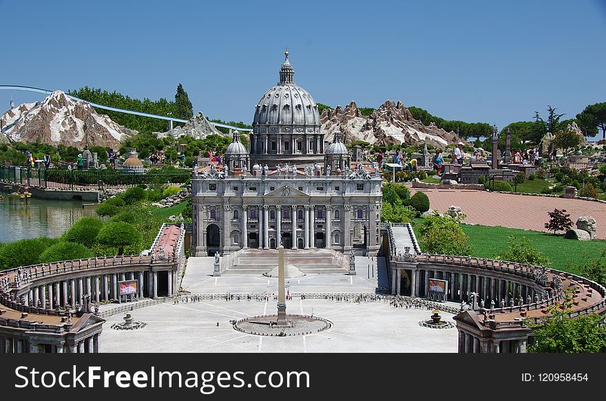 Landmark, Tourist Attraction, Plaza, City