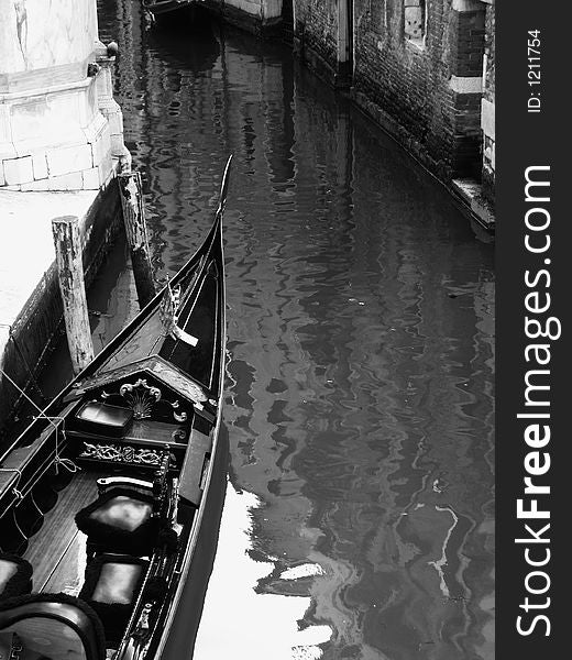 A typical venetian gondola. A typical venetian gondola