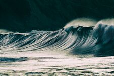 Lonely Big Wave Breaking Royalty Free Stock Image Lonely Big Wave Breaking Royalty Free Stock Image