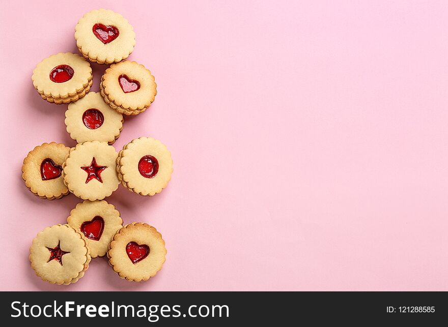 Traditional Christmas Linzer Cookies