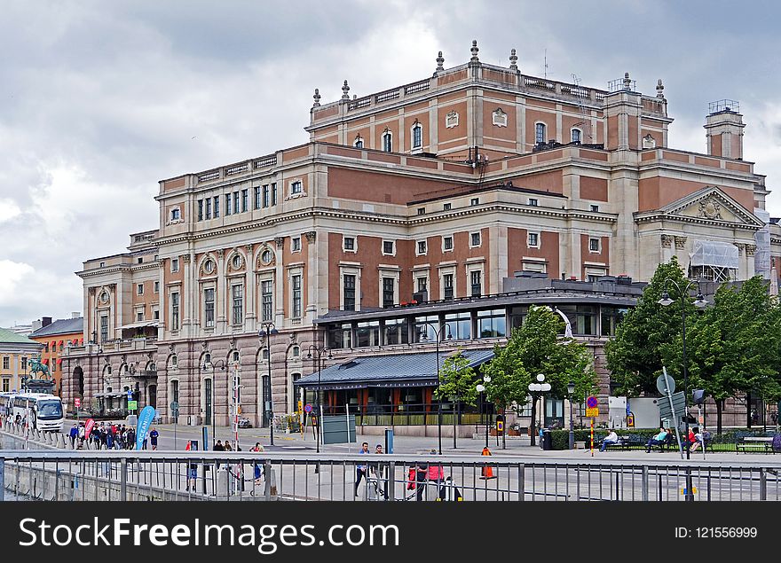 Building, Classical Architecture, Plaza, Mixed Use