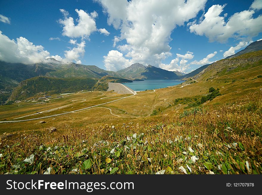 Grassland, Highland, Mountainous Landforms, Sky