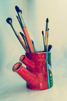 Art Brushes In Handmade Vase Royalty Free Stock Photography Art Brushes In Handmade Vase Royalty Free Stock Photography