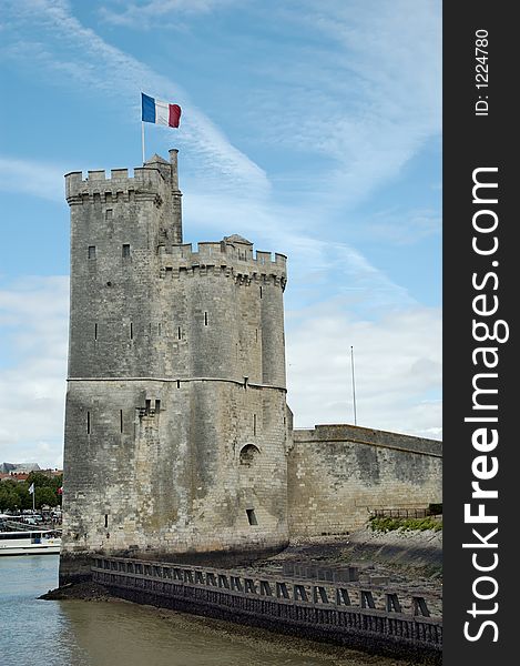 The Saint-Nicholas tower (Tour Saint-Nicolas) stands on the south bank of the port, opposite the Chain tower (Tour de la Chaîne). Its role was to protect the port from dangers coming from the ocean. The construction of the tower Saint Nicolas (the tower more has left) was begun in 1372 and was finished in 1376. The Saint-Nicholas tower (Tour Saint-Nicolas) stands on the south bank of the port, opposite the Chain tower (Tour de la Chaîne). Its role was to protect the port from dangers coming from the ocean. The construction of the tower Saint Nicolas (the tower more has left) was begun in 1372 and was finished in 1376.