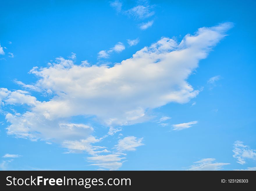 Sky, Cloud, Daytime, Blue