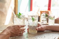 Two Drinks In Glasses With White Straws And Mint Royalty Free Stock Image Two Drinks In Glasses With White Straws And Mint Royalty Free Stock Image