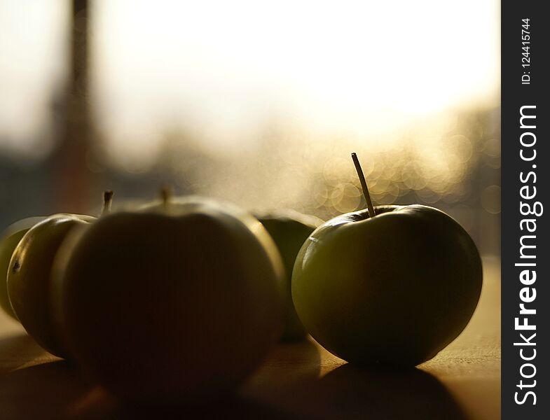 apple close-up indoor window bokeh background fruit