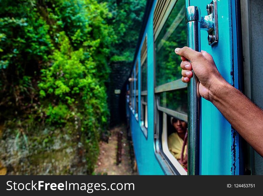 Train Travel In Sri Lanka