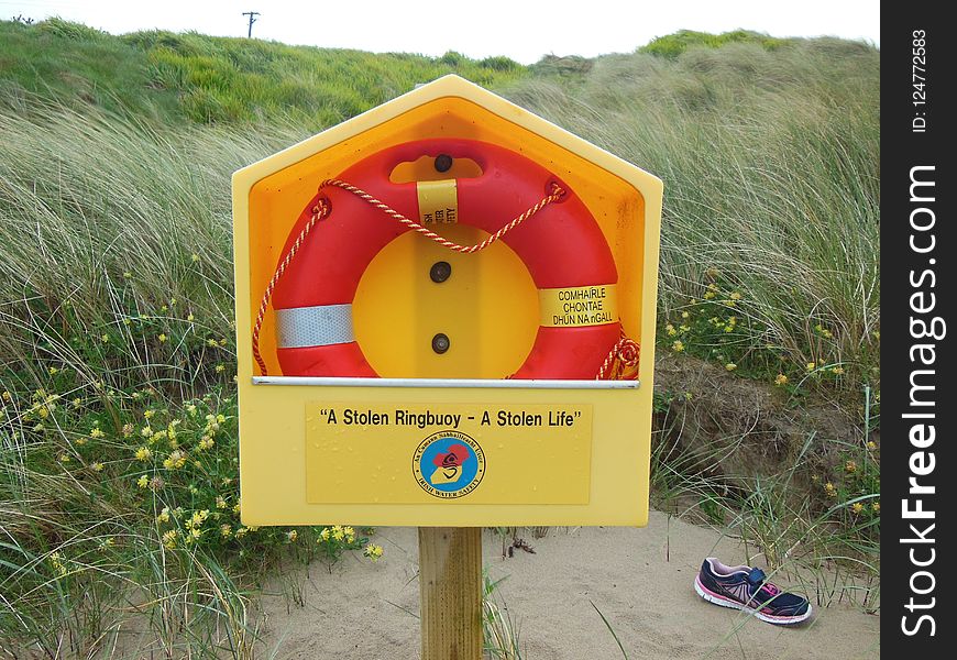 Yellow, Birdhouse, Grass, Traffic Sign