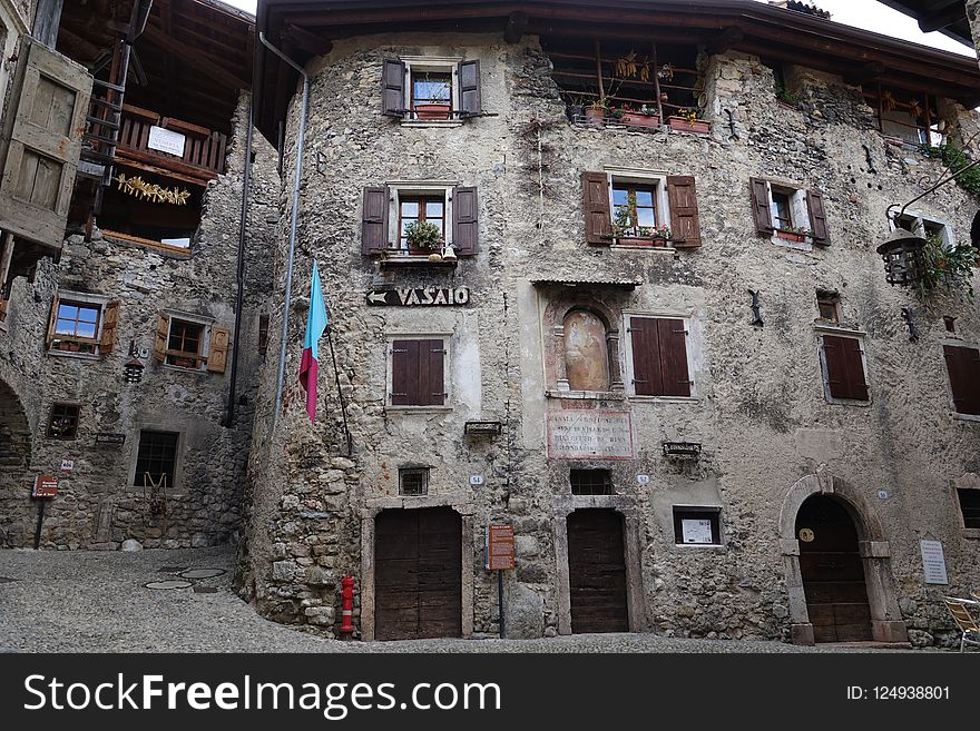 Town, Neighbourhood, Building, House