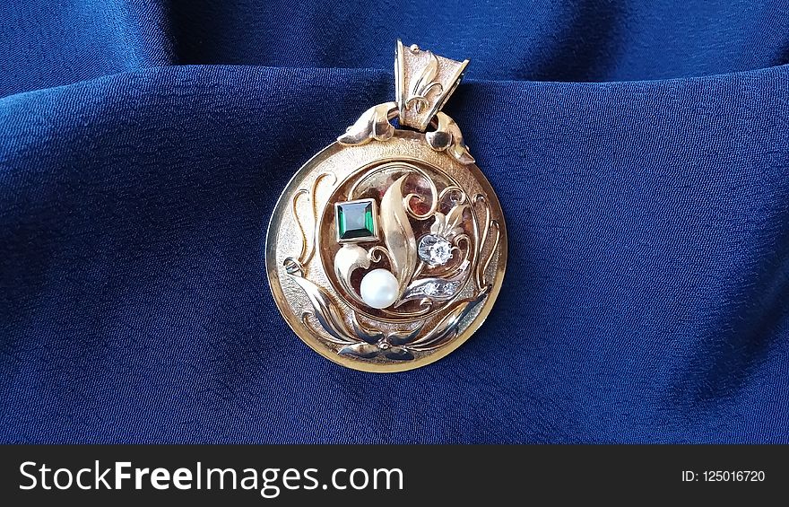 Pendant, Locket, Jewellery, Medal
