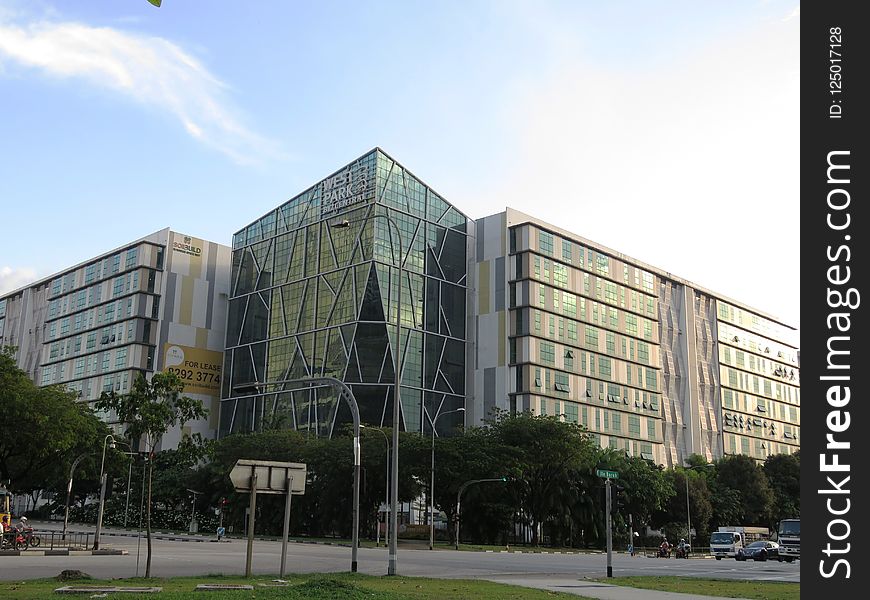Building, Corporate Headquarters, Mixed Use, Metropolitan Area