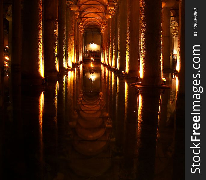 Column, Reflection, Light, Lighting