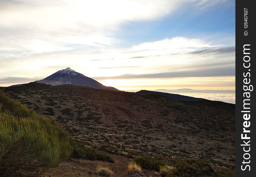 Highland, Sky, Wilderness, Mountainous Landforms