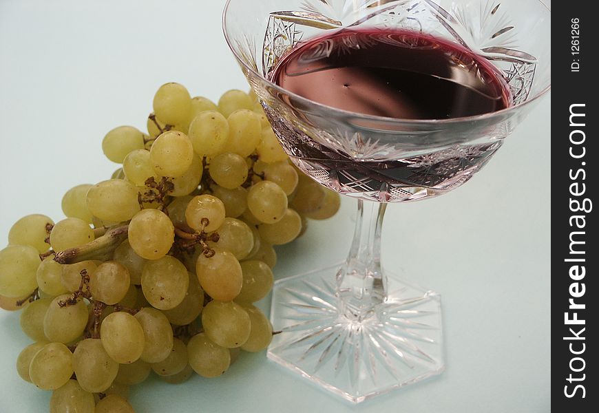 Grapes and glass wine