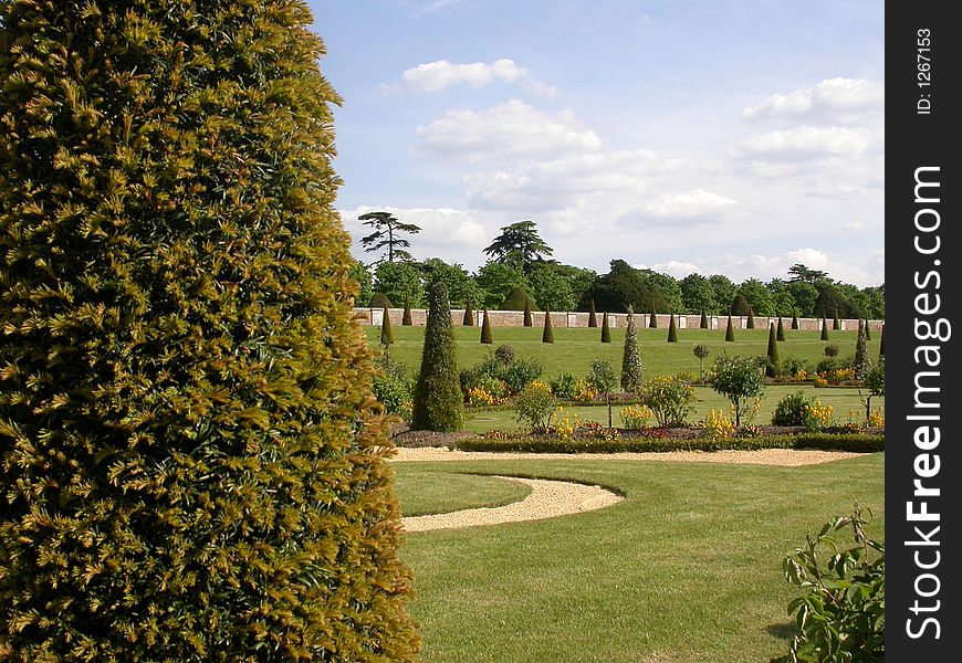 A serene english garden in Hampton Court, on the outskirts of London.