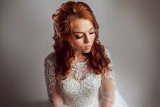 Free Portrait Of A Charming Red-haired Bride, Studio, Close-up. Wedding Hairstyle And Makeup. Royalty Free Stock Image - 126250196