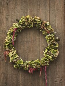 Free Rustic Decorative Wreath Stock Photos - 126300263
