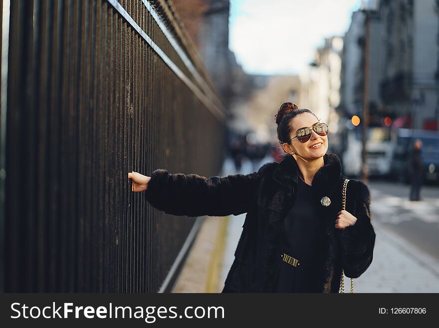 Girl Walking Aroung The Streets And The City Of Paris