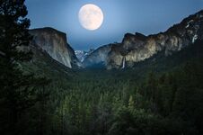 Full Moon Long Exposure At The Yosemite Tunnel In Yosemite National Park Royalty Free Stock Images